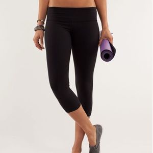 lululemon Wunder Under Black Crop Luon Size 4